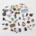 Various badges brooches and buckles, including RAF Wings (boxful)
