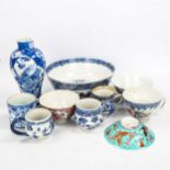 A group of Oriental porcelain items, largest bowl 20cm diameter (A/F)