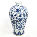 A Chinese blue and white porcelain Meiping narrow-necked vase, hand painted decoration with 6