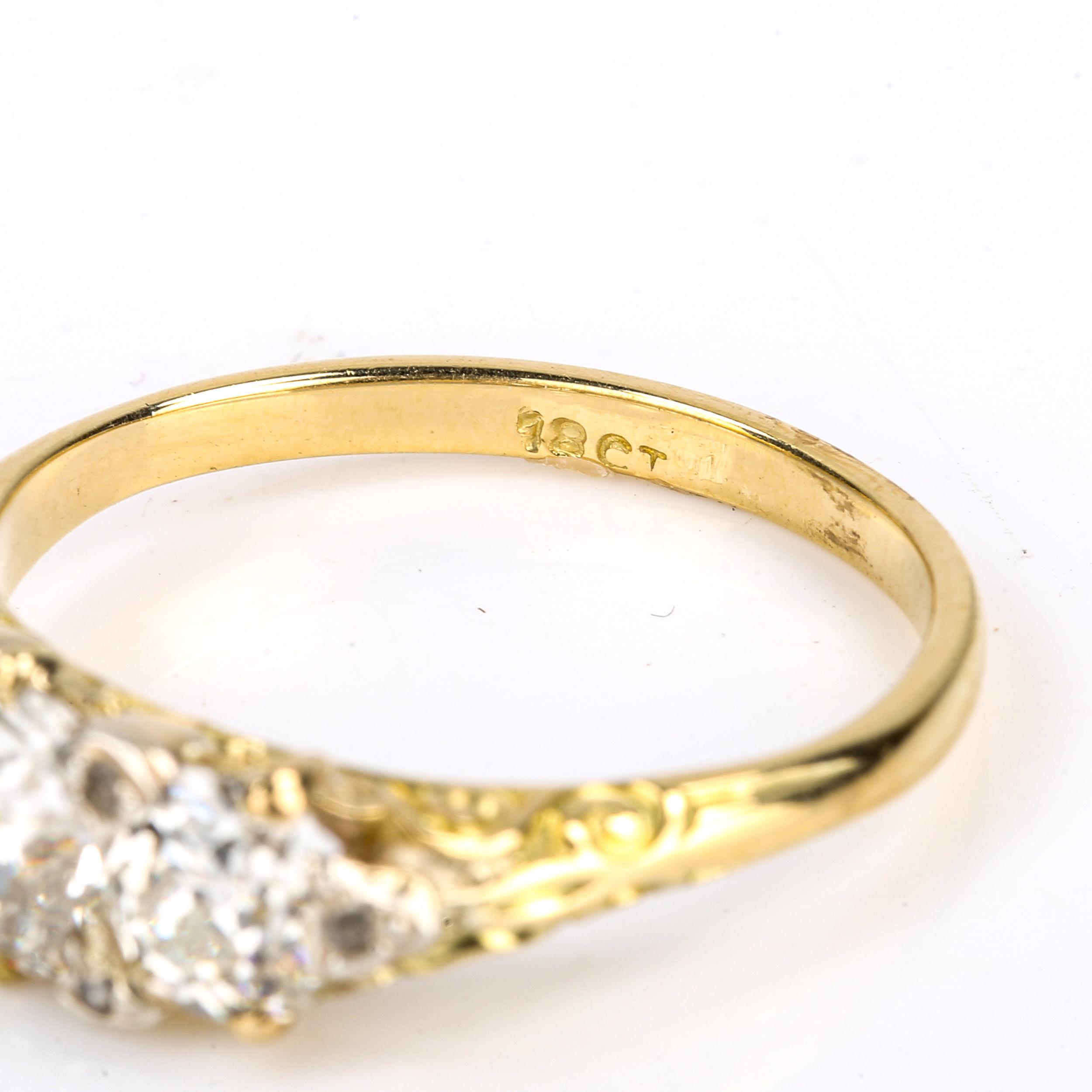 An Antique 18ct gold 3-stone diamond half hoop ring, set with old cushion-cut diamonds, and round- - Image 3 of 4