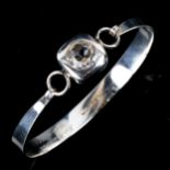 SALOVAARA - a Vintage Finnish sterling silver cubic zirconia torque bracelet, Turku, setting