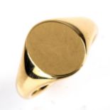 A heavy Victorian 18ct gold unascribed signet ring, setting height 13.8mm, size S, 13.1g No damage