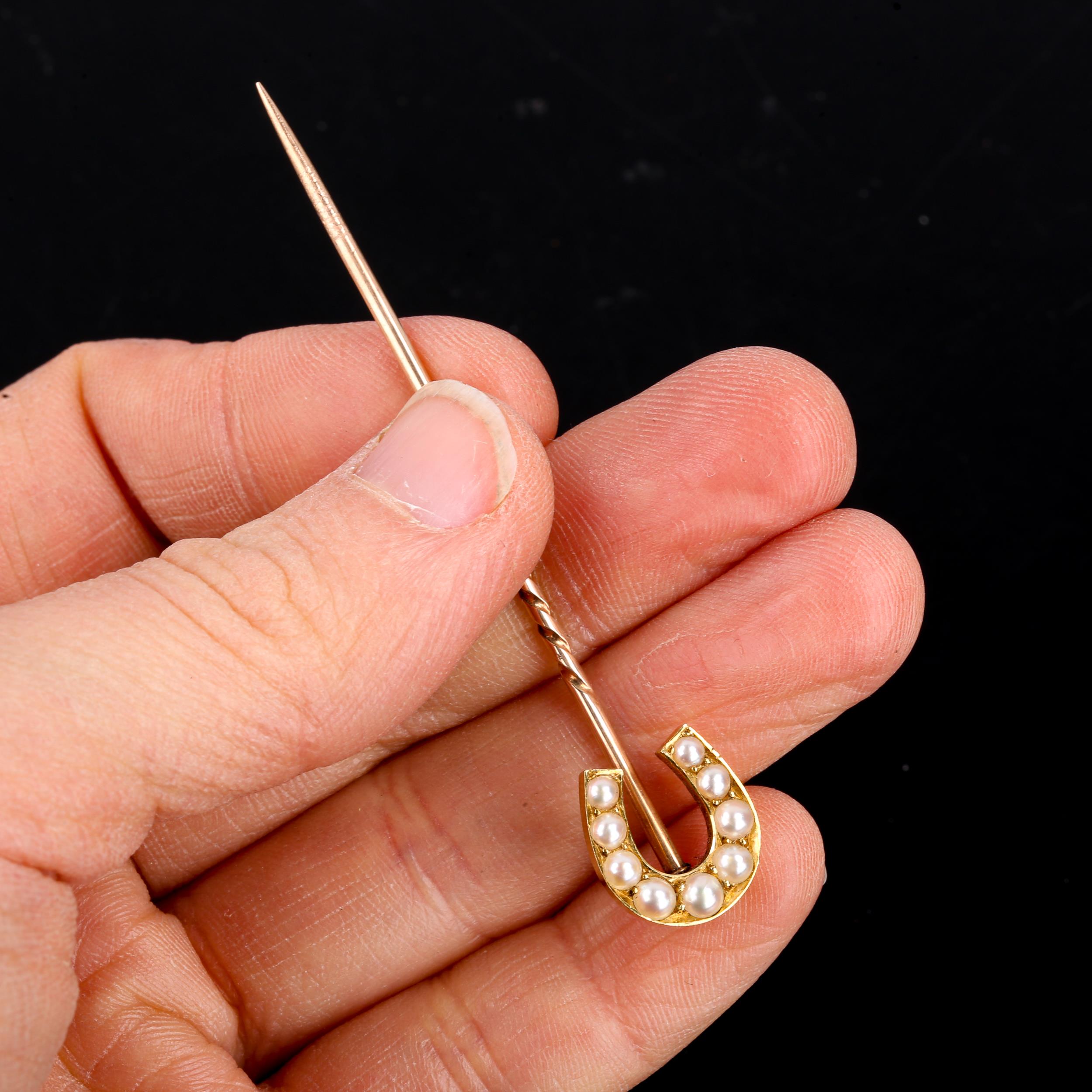 A Victorian pearl horseshoe stickpin, unmarked gold settings, overall length 69.3mm, 3.9g No - Image 4 of 4