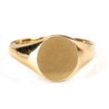 A late 20th century 9ct gold unascribed signet ring, hallmarks Birmingham 1973, setting height 10.