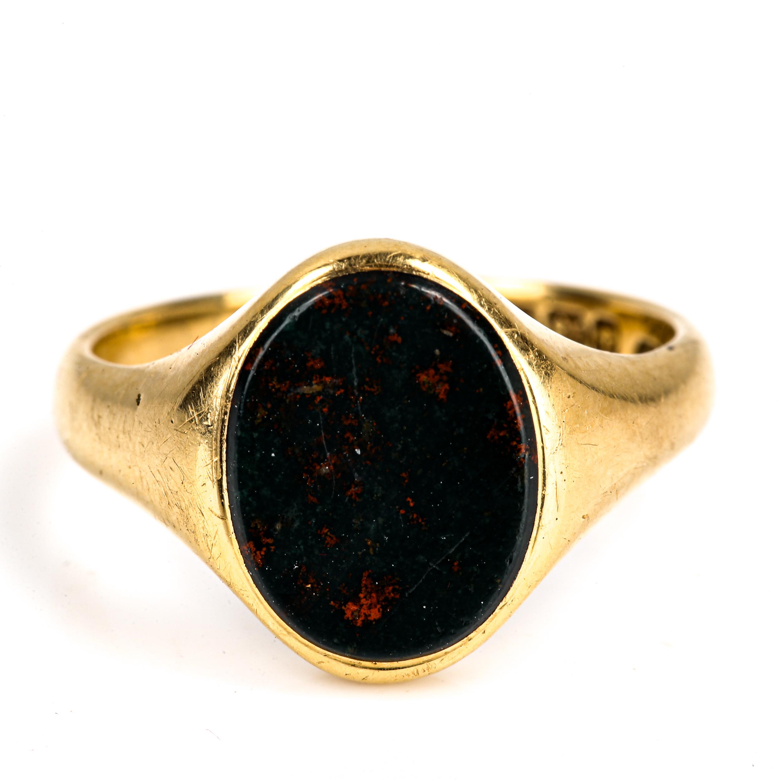 An early 20th century 18ct gold bloodstone signet ring, by Henry Griffith & Sons Ltd, hallmarks - Image 2 of 4