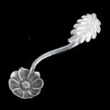 A William IV cast-silver flower salt spoon, by Joseph Willmore, hallmarks Birmingham 1837, length