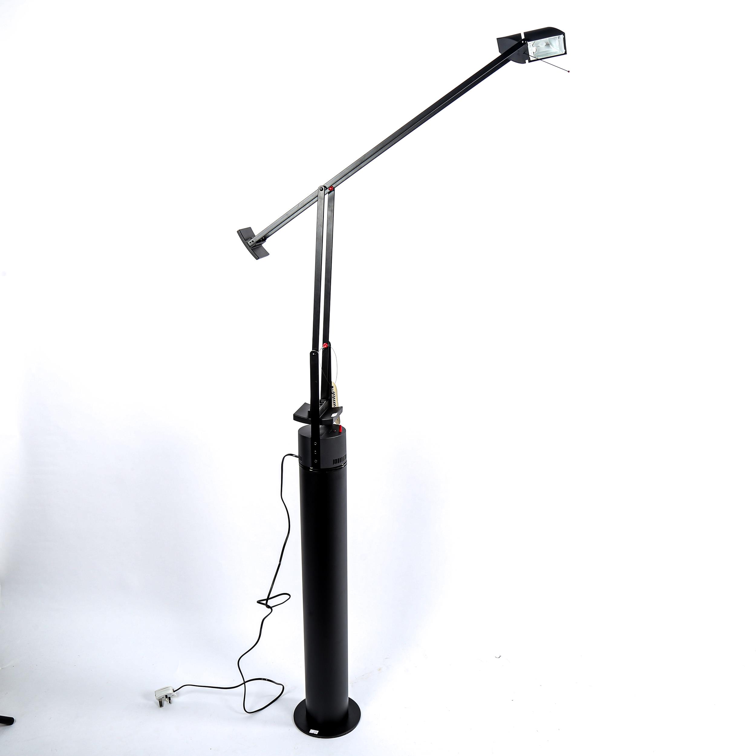 RICHARD SAPPER for Artemide, a Tizio Plus desk lamp, designed 1972, with black cylinder floor - Image 2 of 4