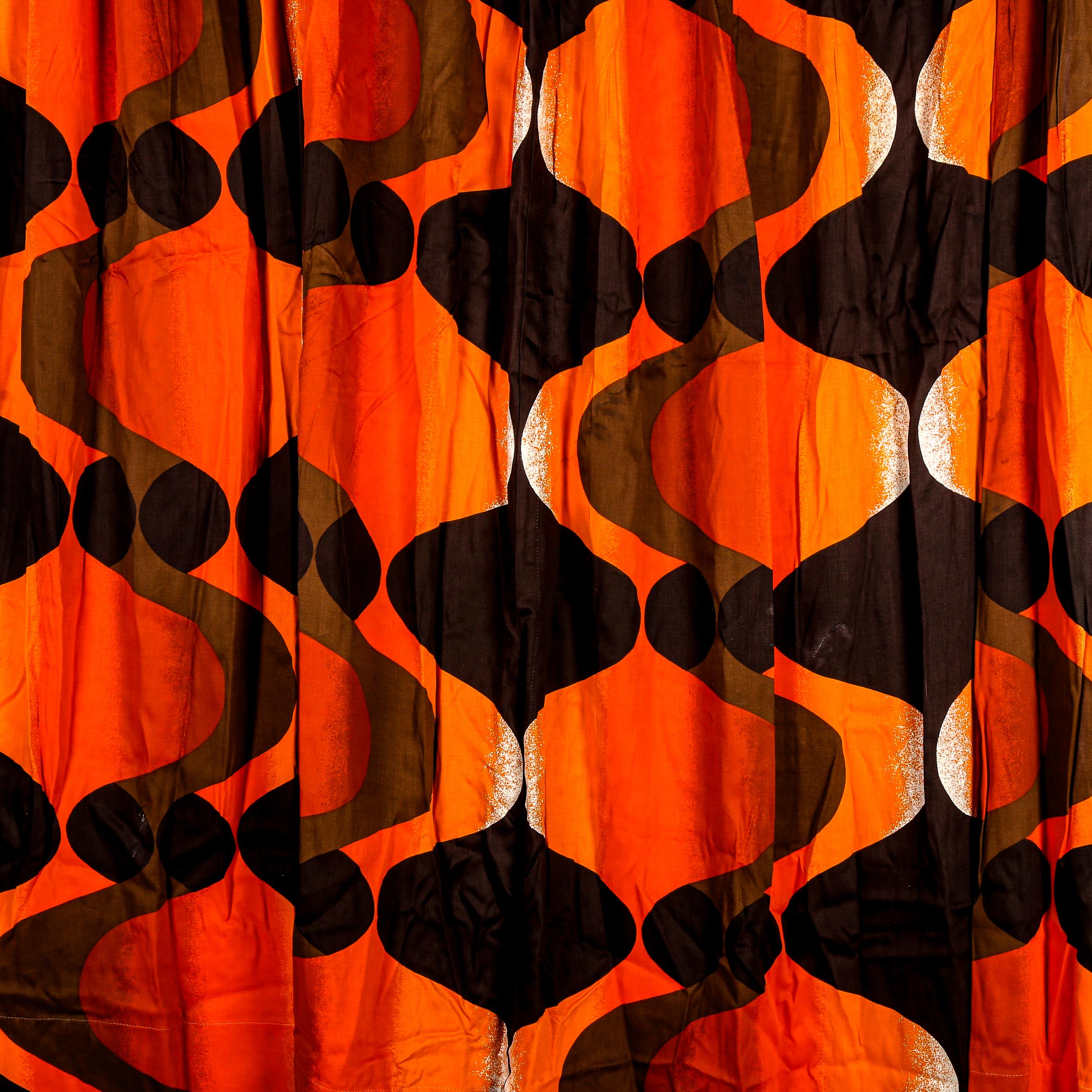 GILTEX of London, 1970s Op Art fabric curtain panel, marked on selvedge