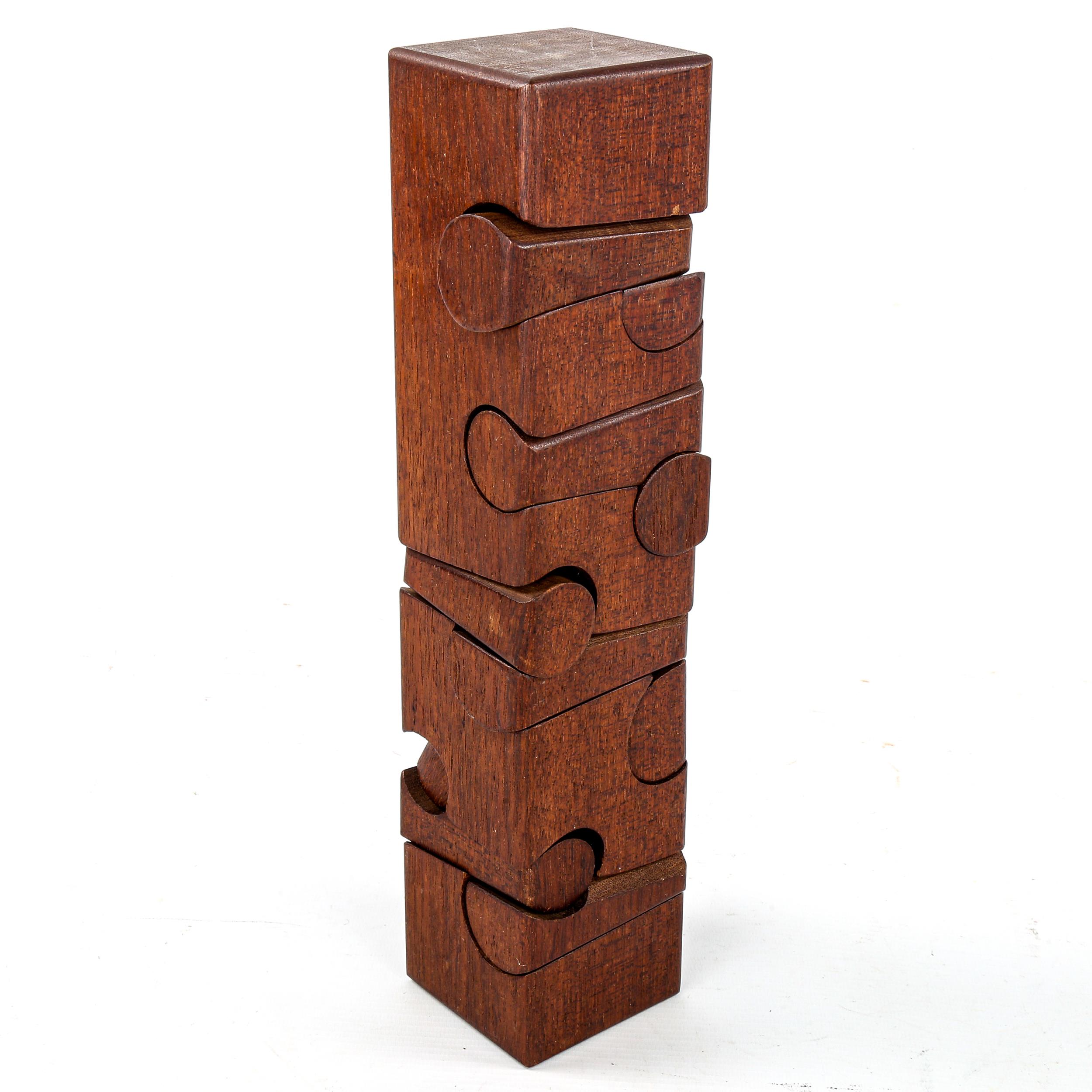 BRIAN WILLSHER, wood peg puzzle sculpture, height 33CM Good condition, pegs are loose in sculpture.