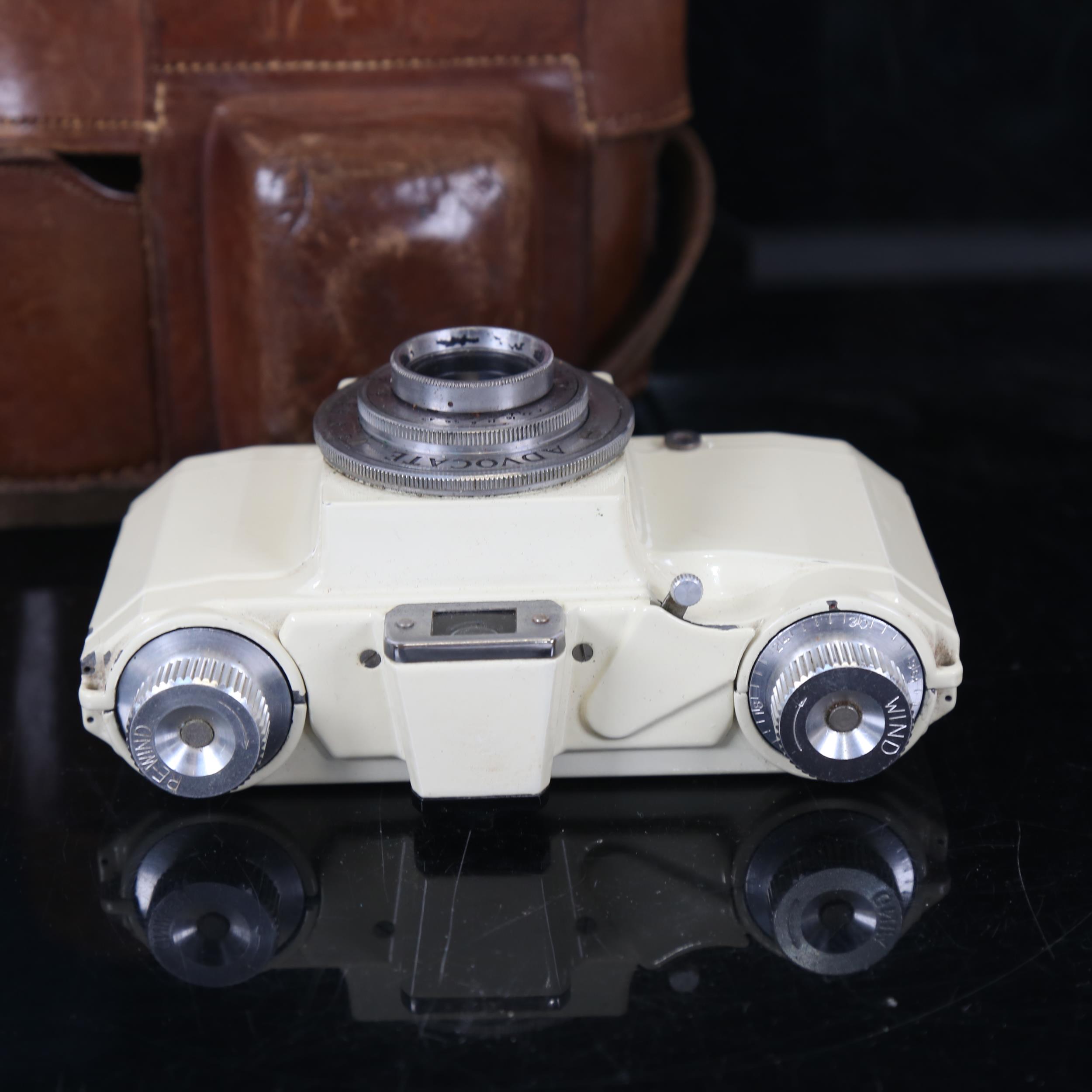 ADVOCATE - a Vintage cream 35mm camera, with Dallmeyer F/4.5 lens, and Ilford leather carrying case - Image 2 of 2