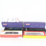 3 boxed OO gauge model railway locomotives, comprising Hornby R2715, Vitrains Locomotive Class 47,