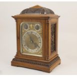 Winterhalder & Hofmeier oak bracket mantel clock, circa 1900, retailed by Morath Bros., Liverpool,