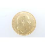 Edward VII sovereign, 1910 (EF), weight approx. 7.9g