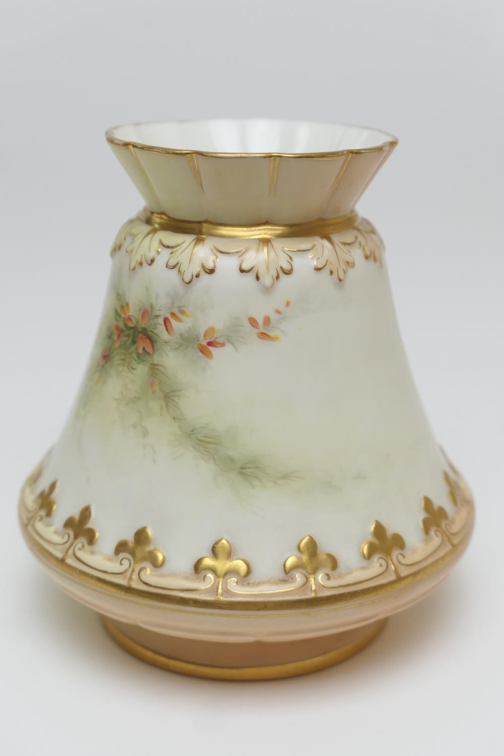 Grainger & Co. Worcester vase, circa 1897, shape G685, decorated with a view of Anne Hathaway's - Image 4 of 15