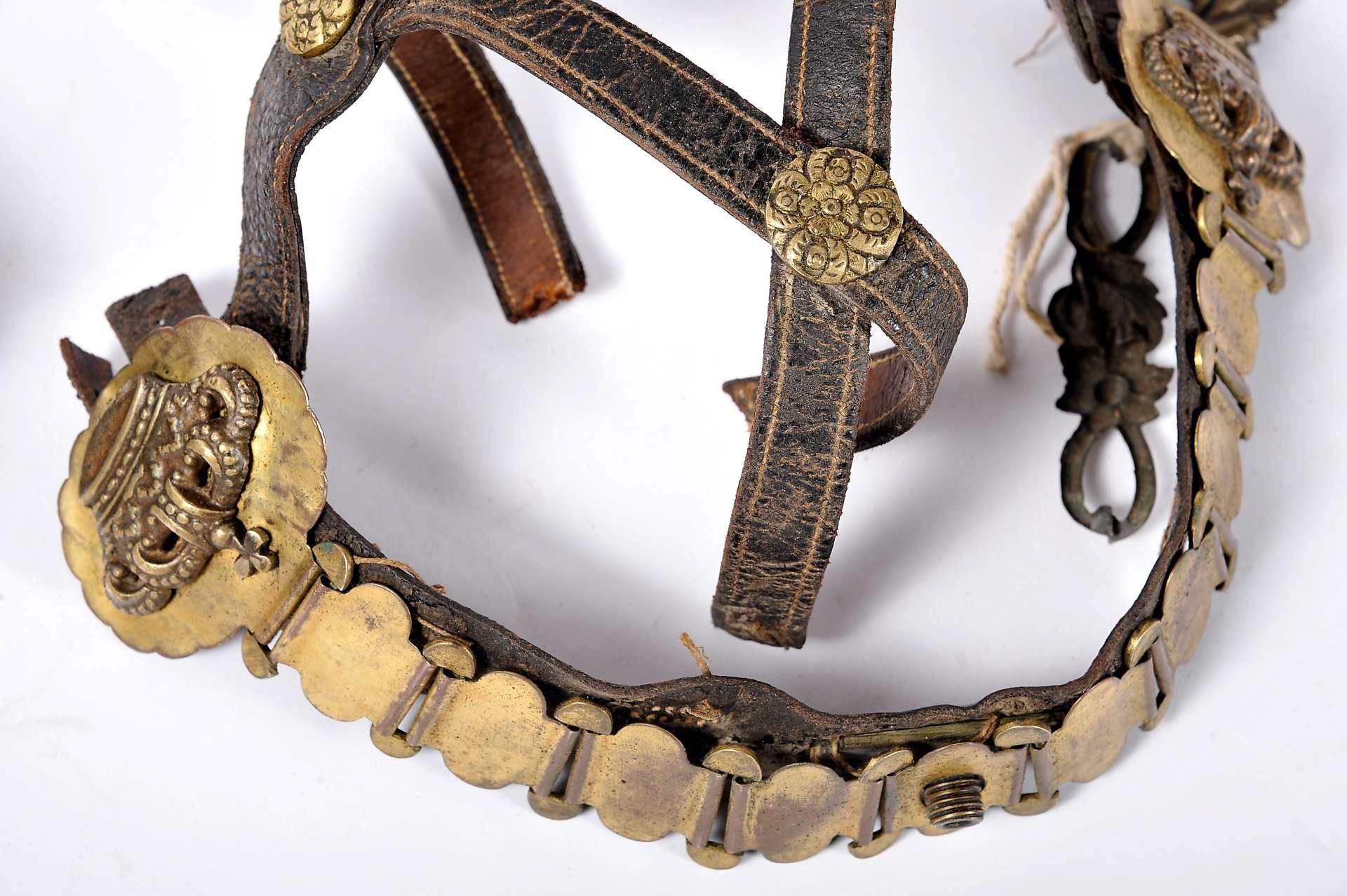 Riding harness set for army general officer, 1852 model of the Royal House and pair of spurs - Image 3 of 5