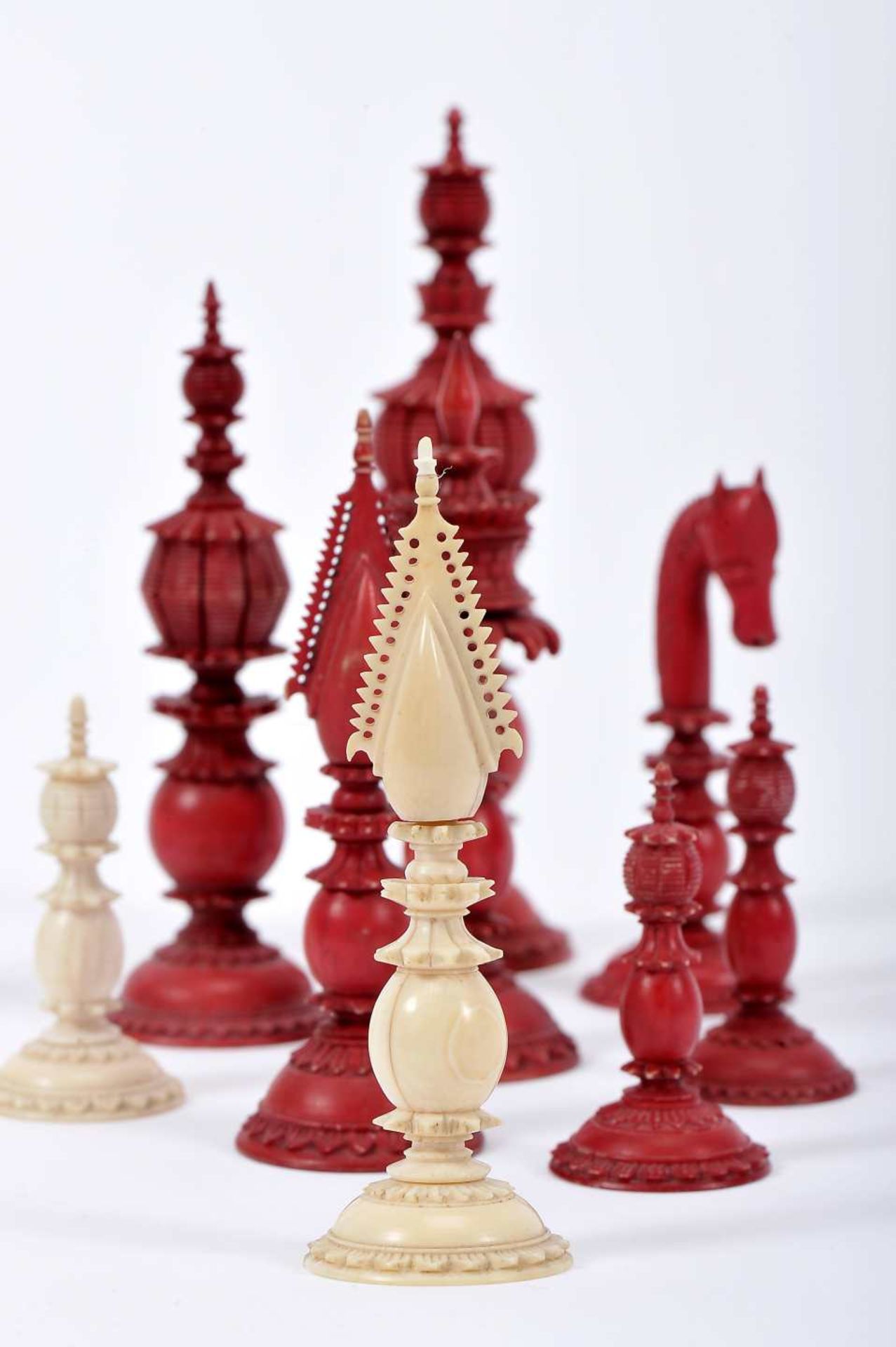 Chess pieces - Image 5 of 5