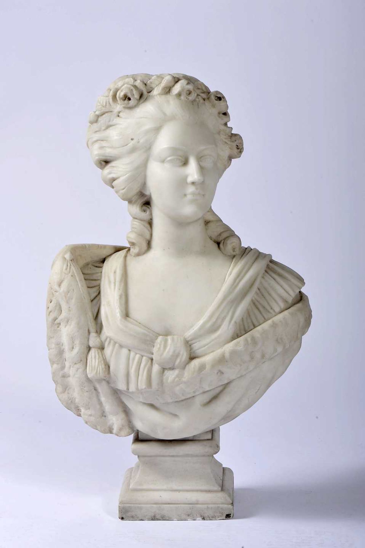 Bust of Marie Antoinette (1755-1793) - Image 2 of 3