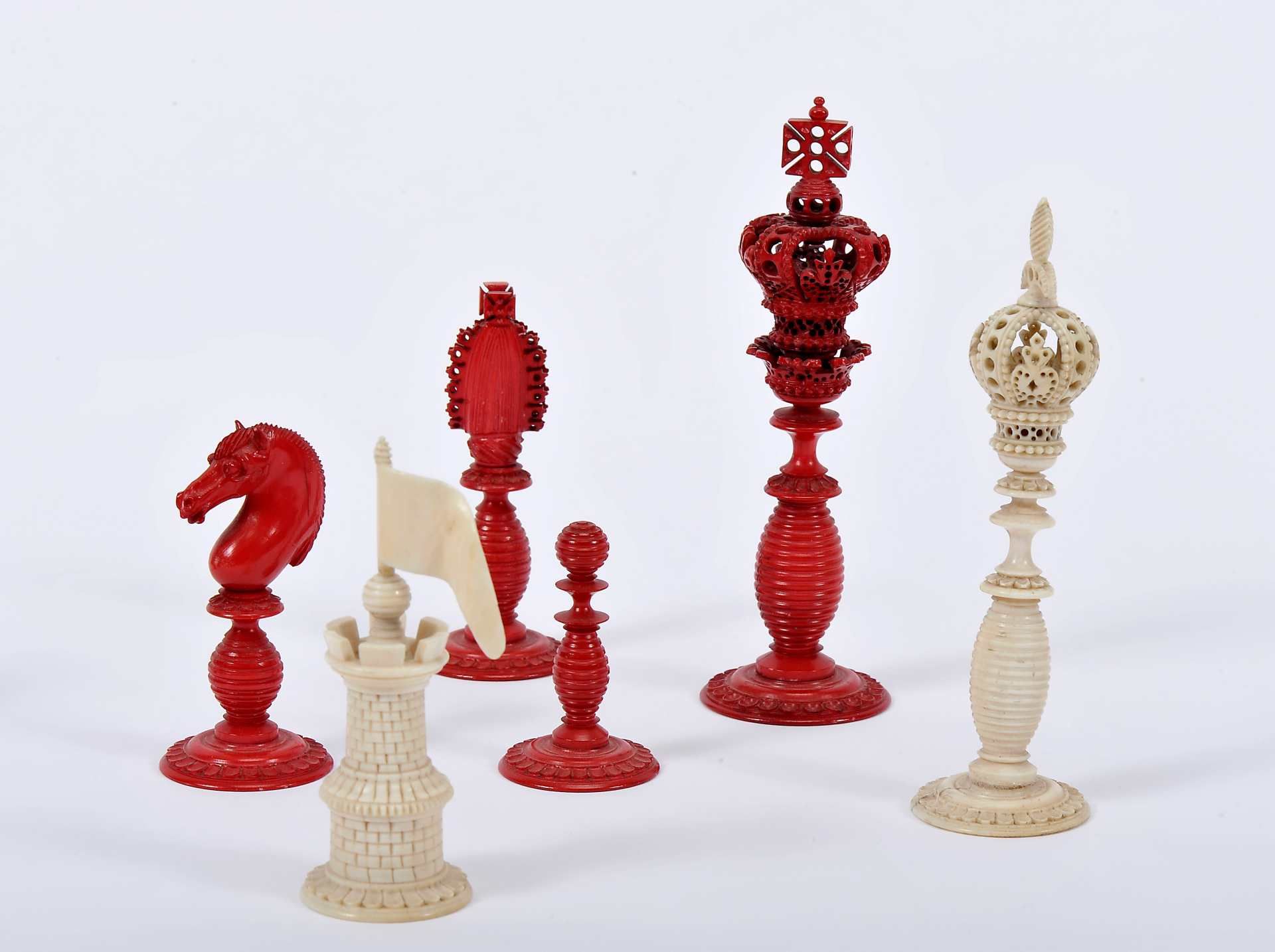 Chess pieces - Image 4 of 5