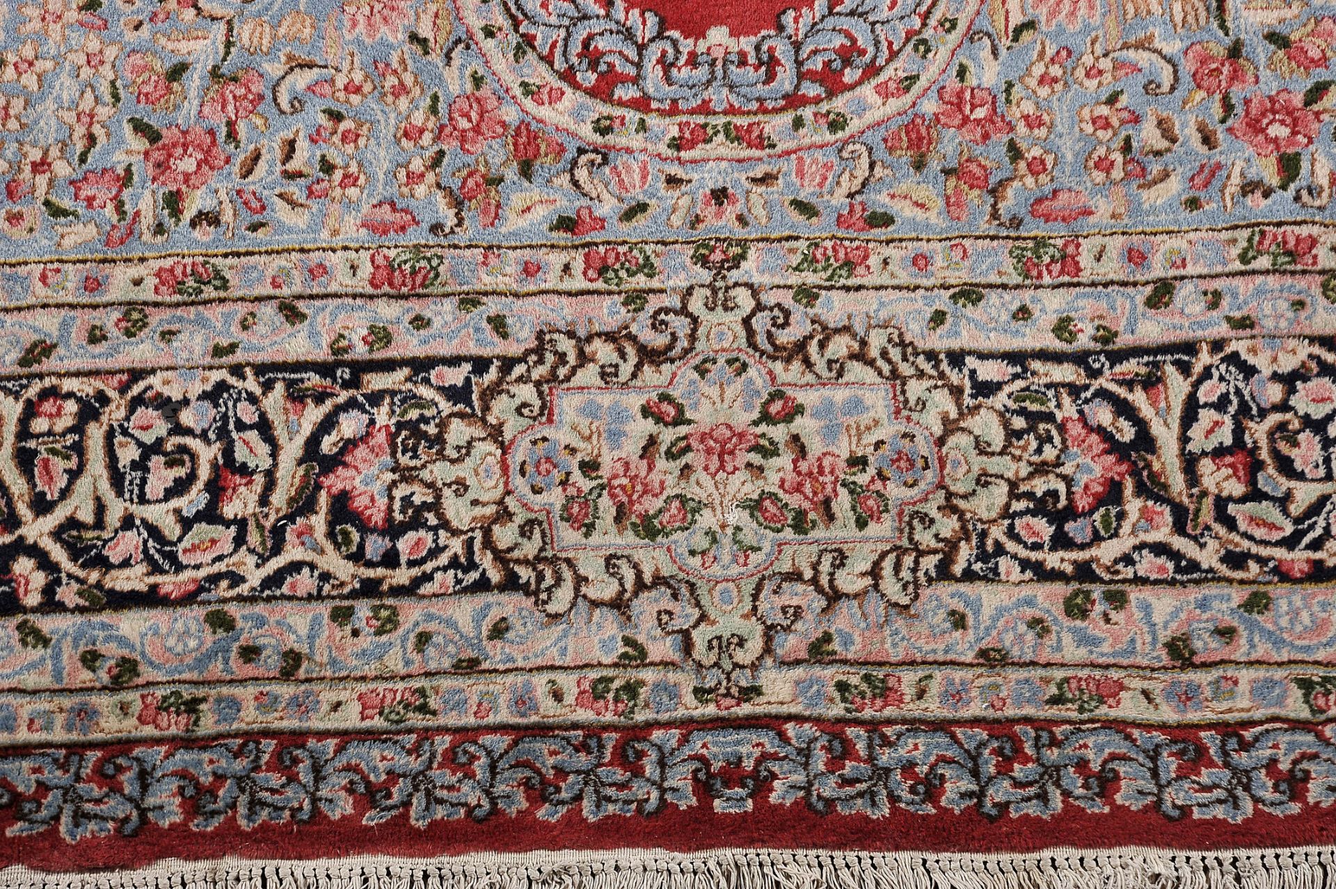A Kirman carpet - Image 3 of 3