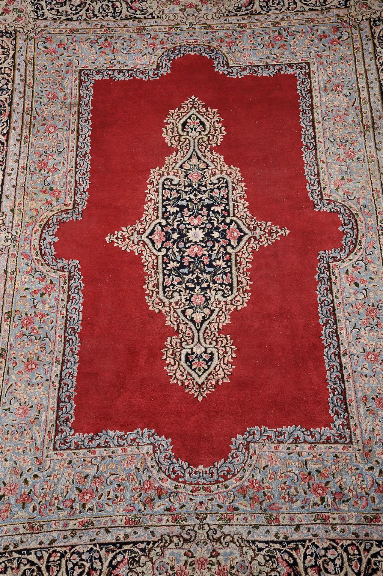 A Kirman carpet - Image 2 of 3