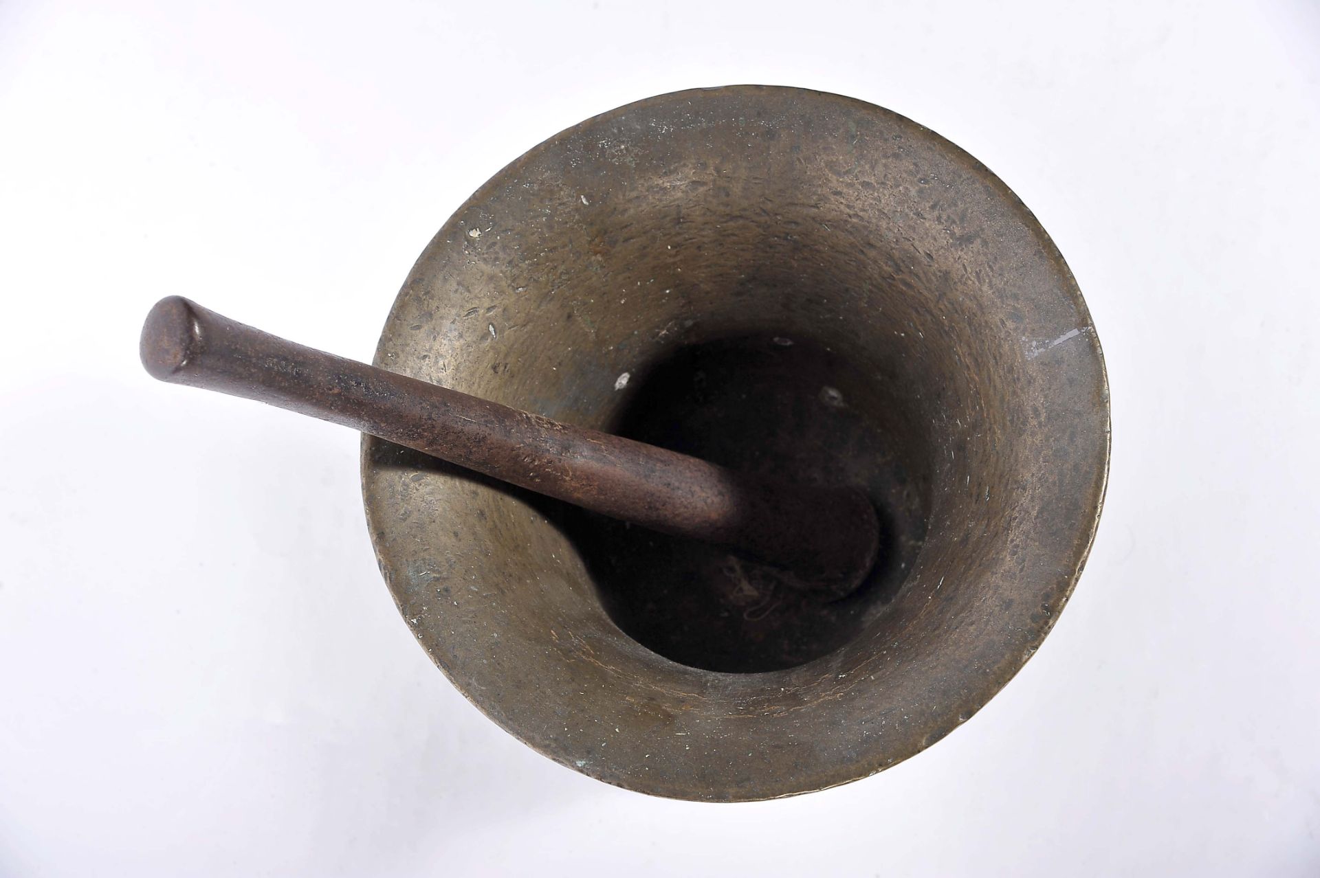 Mortar with large pestle - Image 2 of 2