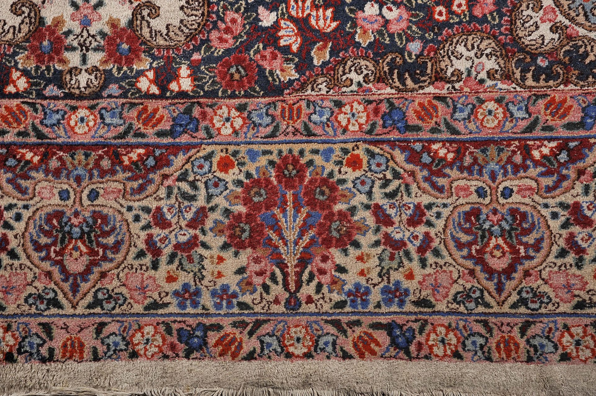 A Kirman carpet - Image 3 of 3