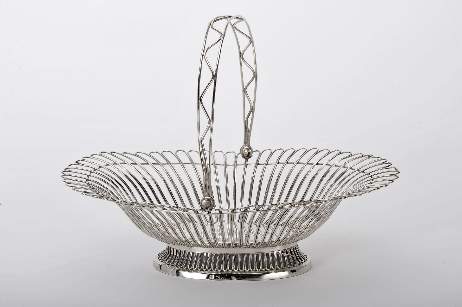 An oval bread basket