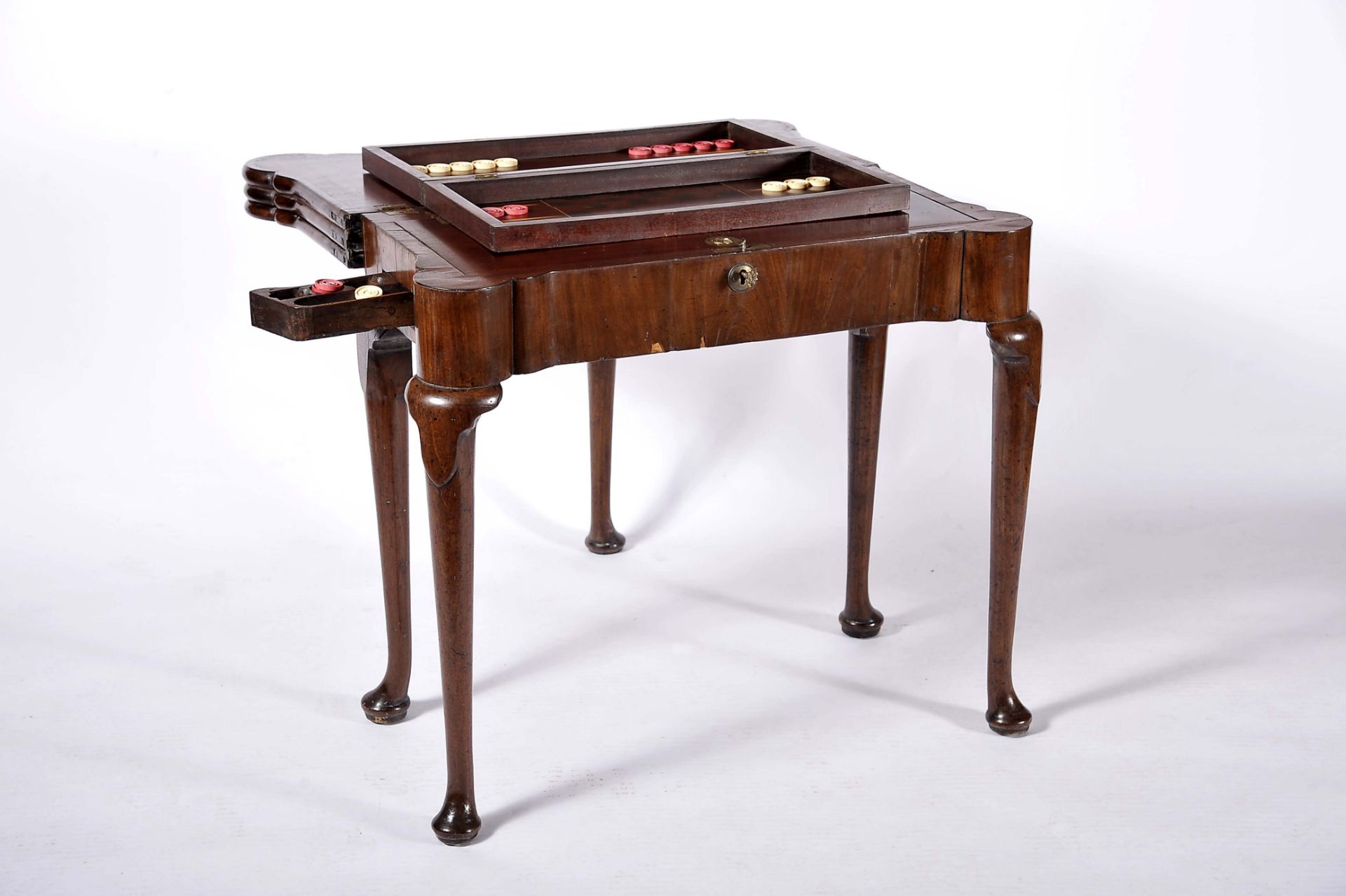 A five-legged game and tea table with different tops - tea, cards, chess and backgammon - Image 9 of 12