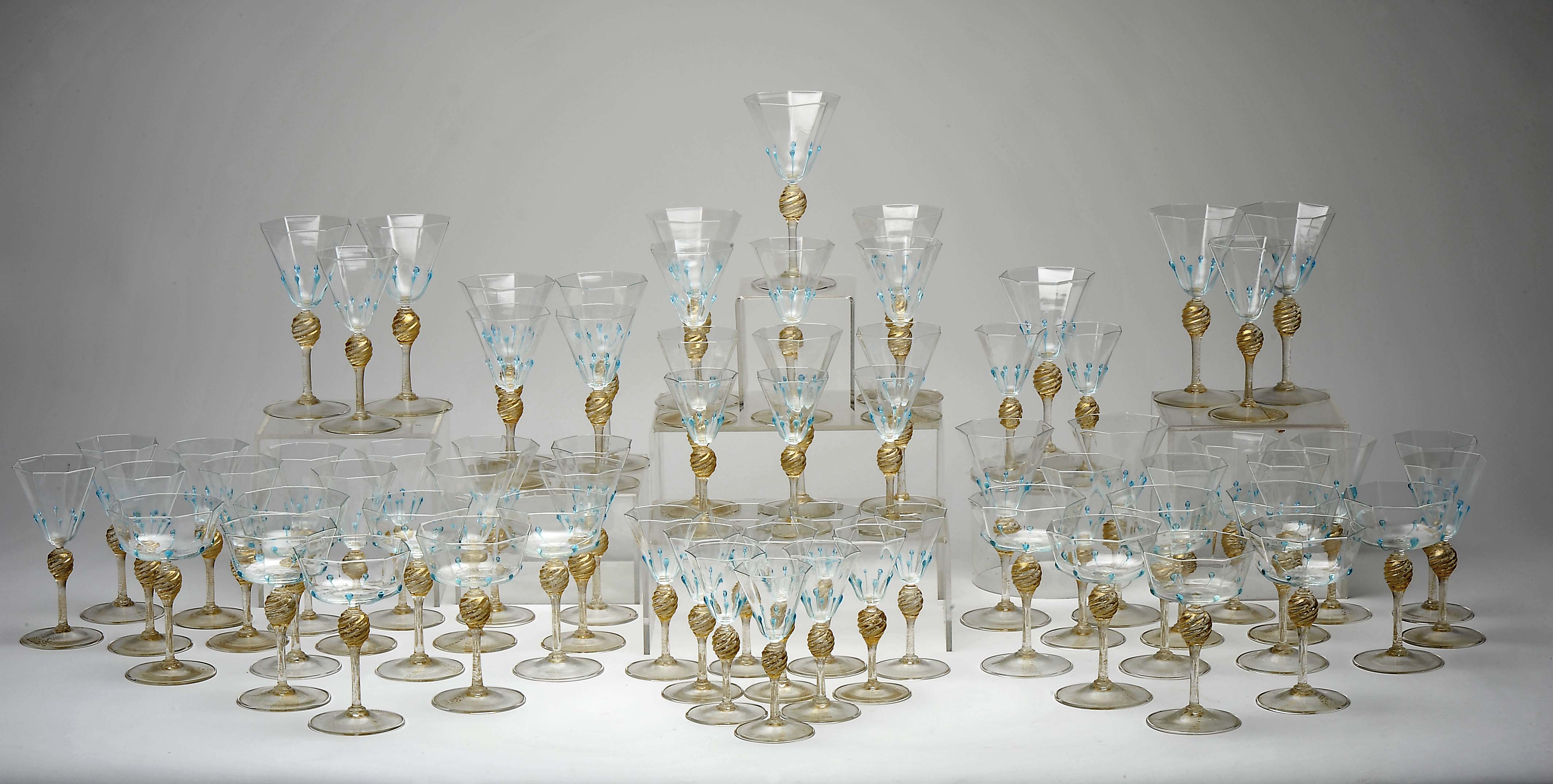 Twelve-person glassware - Image 2 of 3