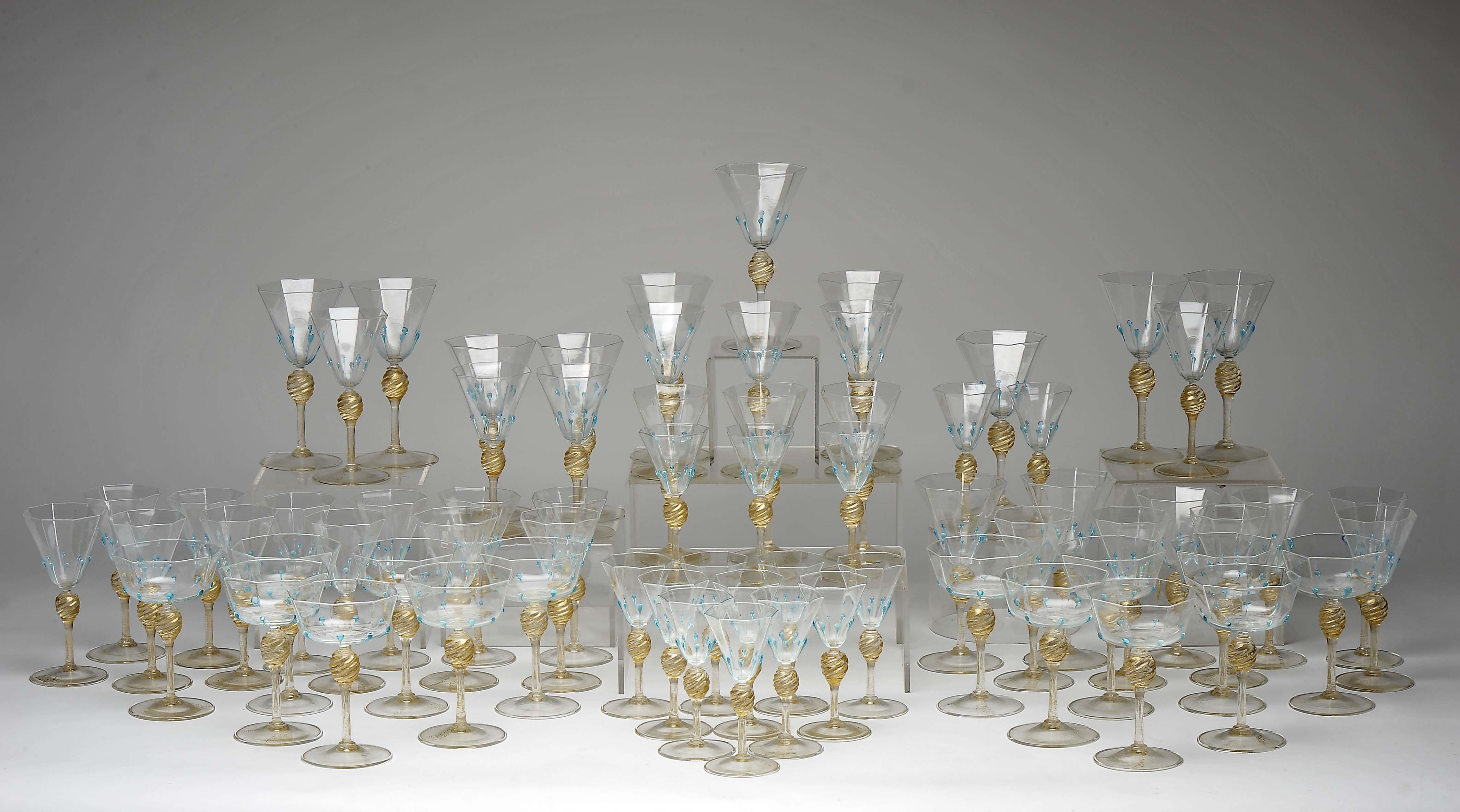 Twelve-person glassware