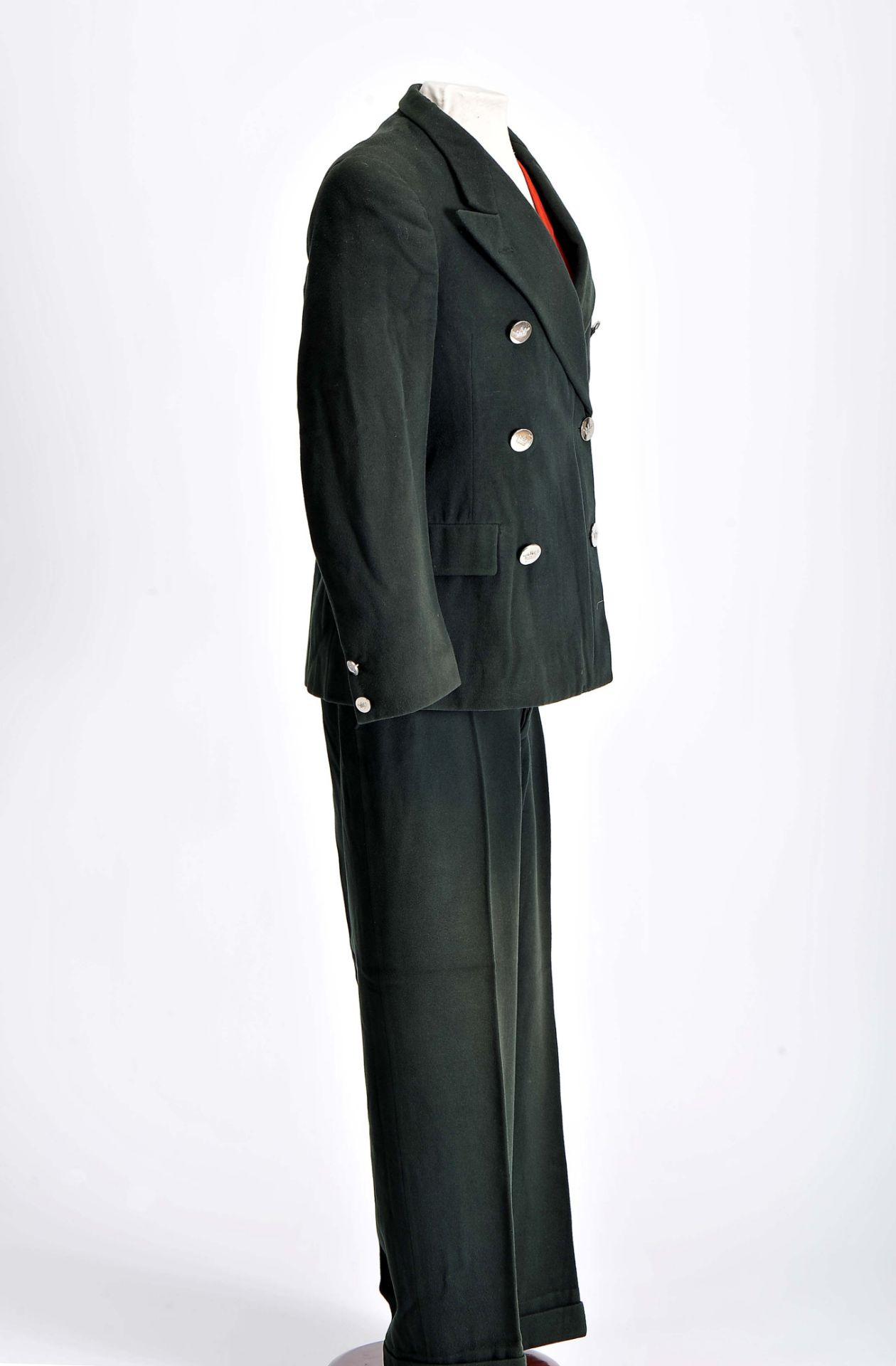 A full chauffer uniform - Image 3 of 6