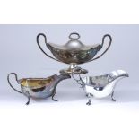 An Edward VII Silver Oval Two-Handled Sauce Tureen and Cover and Two Silver Sauce Boats, the sauce
