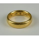 A 9ct Welsh Gold Wedding Band, Modern, size K+, gross weight 5.7g