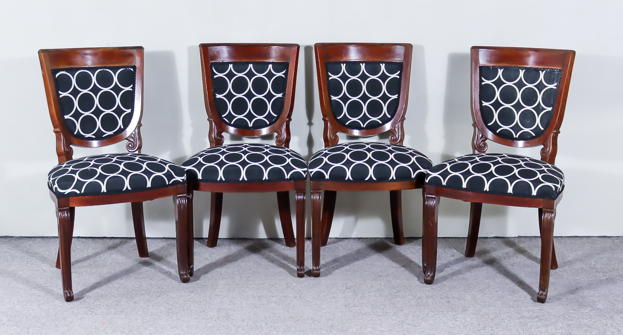 An Early 20th Century Dutch Mahogany Drawing Room Suite, by H. Pander & Zonen, Amsterdam, in the - Image 2 of 2