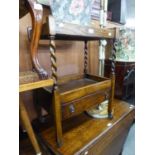 AN OAK TWO TIER DINNER WAGON, WITH SPIRAL COLUMNS, DRAWER BELOW