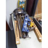 RECORD LARGE BLUE METAL BENCH VICE, SHAPE CRAFT BOX DOWELLING JIG, DRILL BITS IN WOODEN STAND ETC?