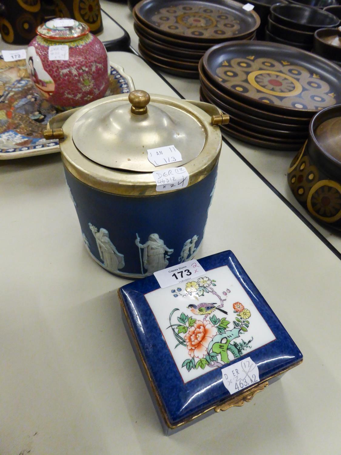 WEDGWOOD PRE-WAR BLUE AND WHITE JASPERWARE BISCUIT BARREL, DESIGN OF CLASSICAL FIGURES AND HAVING