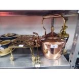 A COPPER KETTLE, BRASS HEARTH KETTLE STAND, A COPPER TRAY AND A BRASS TOASTING FORK (4)