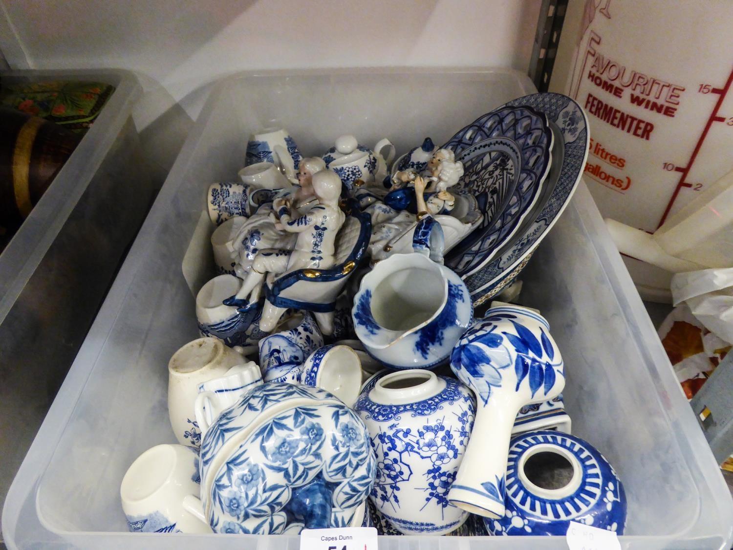 A SELECTION OF BLUE AND WHITE POTTERY, TO INCLUDE; GINGER JARS, FIGURES, RACK PLATES, CUPS ETC......