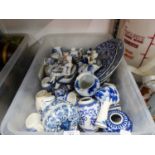 A SELECTION OF BLUE AND WHITE POTTERY, TO INCLUDE; GINGER JARS, FIGURES, RACK PLATES, CUPS ETC......