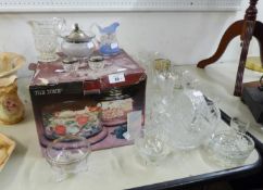 MIXED LOT OF GLASS, to include: SET OF SIX STYLISH FLUTES, MODERN BOXED CHEESE DOME, DECANTER AND