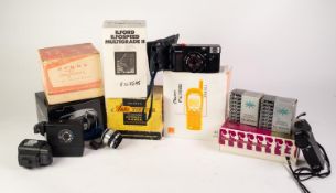 MIXED LOT OF PHOTOGRAPHIC ACCESSORIES, including: BOXED SEKONIC STUDIO DELUXE L-28c2 LIGHT METER,