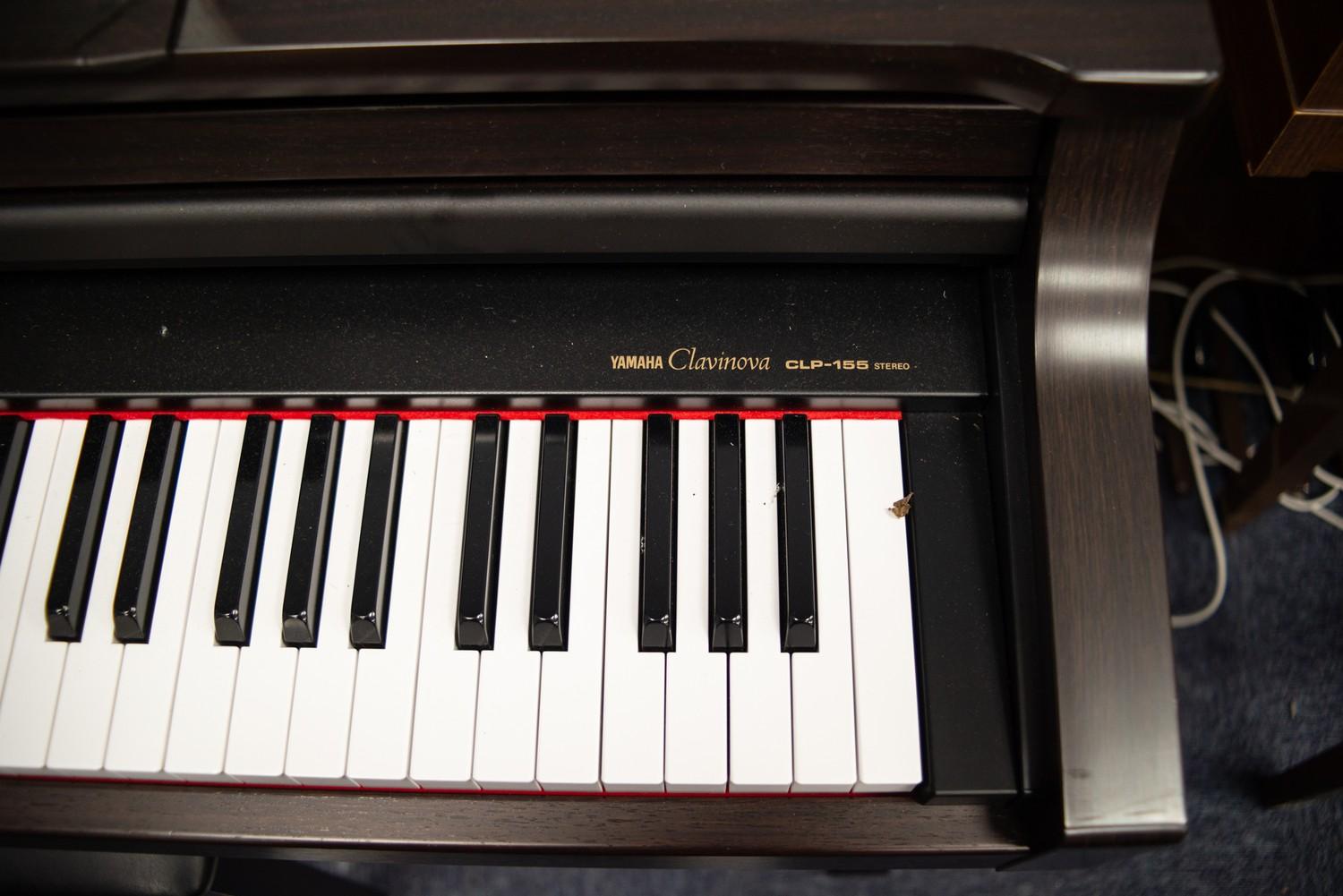 YAMAHA 'CLAVINOVA' SEVEN OCTAVE KEYBOARD, MODEL CLF-155 STEREO WITH METRONOME AND REVERB MULTI-MID - Image 6 of 7