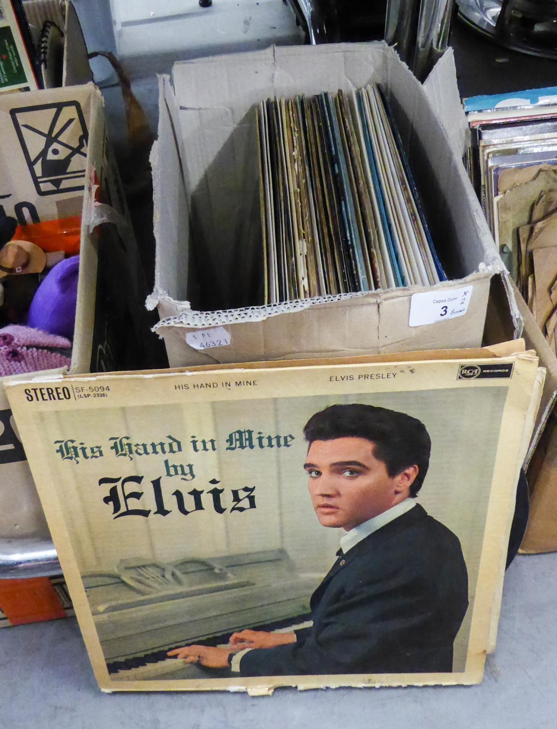 A QUANTITY OF VINYL LP's, CLASSICAL AND POPULAR MUSIC AND 1960's POPULAR MUSIC SINGLES