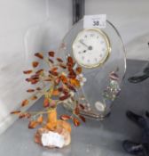 A MODERN QUARTZ MANTEL CLOCK, IN FLORAL AND PEACOCK DECORATED CASE; COUNTRY ARTISTS RESIN ?ROBIN?