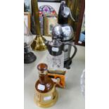 WADE POTTERY BOTTLE OF BELL?S BLENDED SCOTCH WHISKY, 18.75CL AND A MOULDED GLASS RECTANGULAR