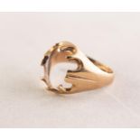 9ct GOLD SMALL RING, with vacant oval claw setting, in cream Bakelite heart shaped ring box, 2.2