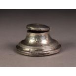 GEORGE VI WEIGHTED SILVER SMALL CAPSTAN INKWELL, of typical form with associated clear glass