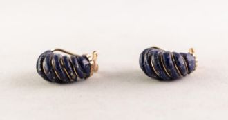 PAIR 14ct GOLD AND CARVED DARK BLUE AVENTURINE HALF-HOOP CLIP EARRINGS, the gold flecked stone
