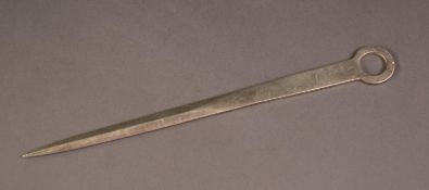 MODERN SILVER RING TOP PAPER KNIFE, 8 ¼? (21cm) long, Sheffield 1973, 2oz